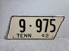 Vintage 1942 Tennessee License Plate - MAURY COUNTY - REPAINTED picture