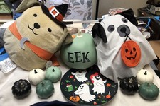 HALLOWEEN Mix Box Of Misc Items See Pics.  Total Of 12 Items. + Some Extras New picture