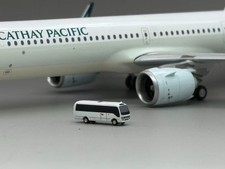 1:400/200 scale White airport coaster shuttle bus GSE model picture