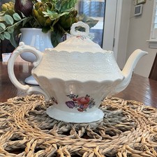 Spode’s Jewel Copeland Spodes Claudia Teapot picture