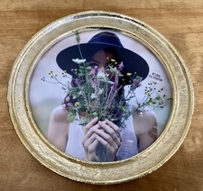Modern Round 8” Diameter Wall Photo Frame, Shiny Textured Wide Gold Frame, New picture