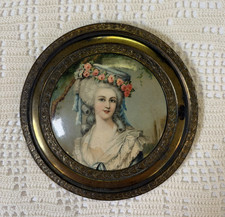 Vintage Round Portrait Lady Brass Metal Powder Trinket Box Lid Mirror Floral picture