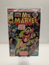 Ms. Marvel #1 1977 Marvel Comics 1st Appearance Carol Danvers as Ms Marvel picture