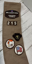 Vintage 1980s Brown Girl Scout Brownies Sash with Badges picture