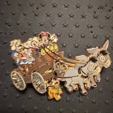 Disney Auctions Mickey and Friends Westward Ho LE100 Pin picture