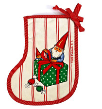 Vintage Unieboek Gnome Christmas hot pad Mitt 1979 red quilted fabric 8x10