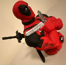 Premier Collection Deadpool Signed by STAN LEE - Marvel 1:12 #1049 picture