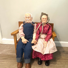 Vtg William Wallace Jr Grandma & Grandpa Porcelain Dolls Pair w Wooden Bench 24” picture