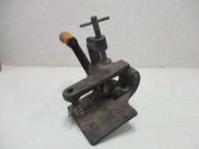 Vintage Columbus Coated Fabrics Cast Iron Pinking Cutting Machine Hand Cranked picture