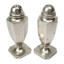 A Pare Of Vintage Sterling Silver Salt An Pepper Shakers 34.48 Grams 2 1/2