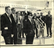 1970 Press Photo Senator John Tower speaks before fact-finding tour, Andrews AFB picture