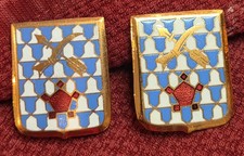 Two Original WWII US Army 16th Infantry Regiment DUI Pins 1st Division - German picture