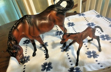 Breyer 2023 Flagship Store SR Mariposa & Flor Bay Suscesion Sr VGC picture