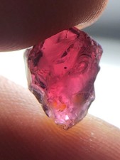 4.60  Ct Facet Rough Rhodolite garnet  From Tanzania | Single Stone picture