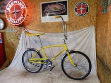 1970 SCHWINN STINGRAY FASTBACK VINTAGE MUSCLE BIKE KRATE YELLOW BANANA SEAT 70 picture