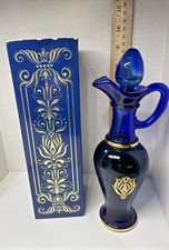 Vitg AVON Nile Blue Bath Urn Skin-So-Soft Bath Oil w/ Original Box 6 oz. 1972 picture
