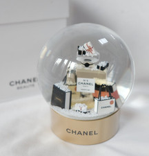 2021 CHANEL SNOW PERFUME GLOBE BALL VIP CHRISTMAS GIFT LIMITED EDITION RARE good picture