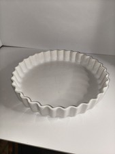 White Ceramic Round Quiche/Pie/Tart Dish with Scalloped Edges 11 inches picture