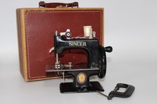 1951 Singer 20 Centennial Toy Sewing Machine Deluxe Case Simanco Clamp picture