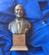 Ronald Reagan Bust Statue 2015 President 1981-89 Politics United States picture